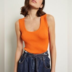 NWOT Max Mara Studio Label-cut Ribbed Knit Top Size: Medium US4/6 Summer/ Fall